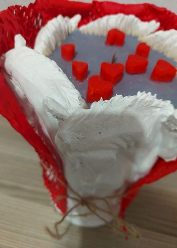 At Figürlü Kırmızı ve Gri Vazo - Görsel 3