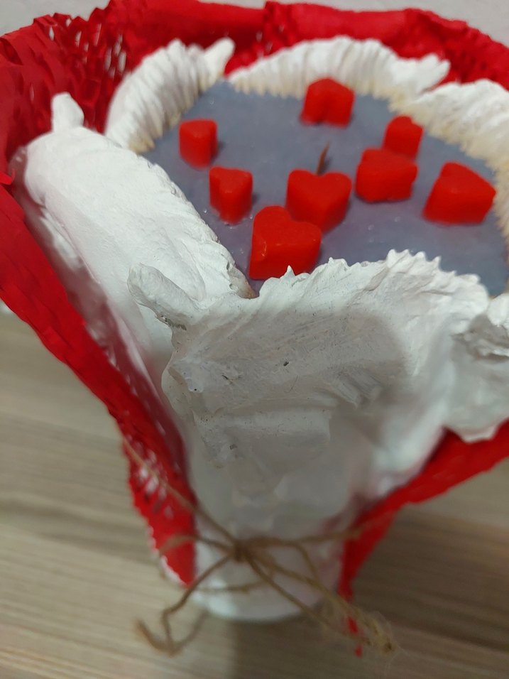 At Figürlü Kırmızı ve Gri Vazo - Görsel 3