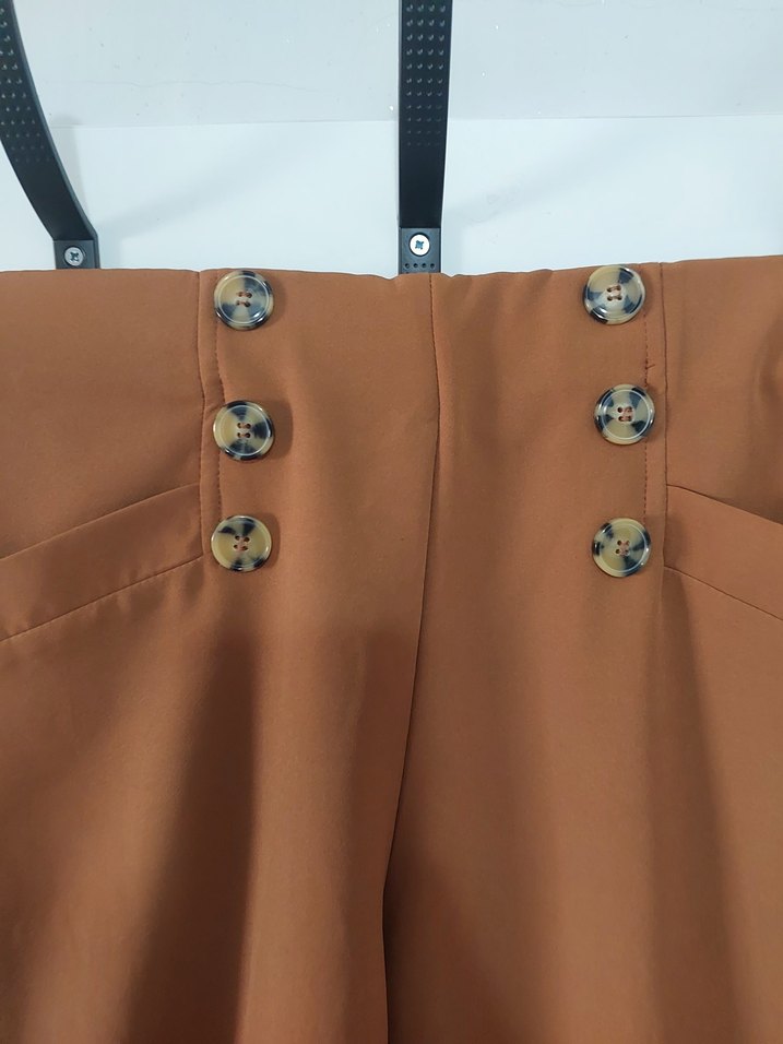 Düğmeli Bej Kadın Midi Kumaş Pantolon - Görsel 3