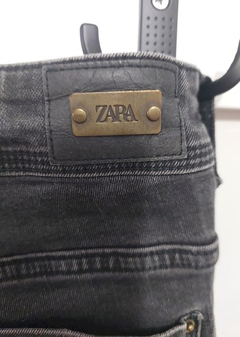 Gri Kadın Kemerli Sıkı Kesim Denim Pantolon - Görsel 4