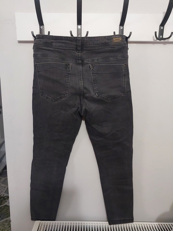 Gri Kadın Kemerli Sıkı Kesim Denim Pantolon - Görsel 3