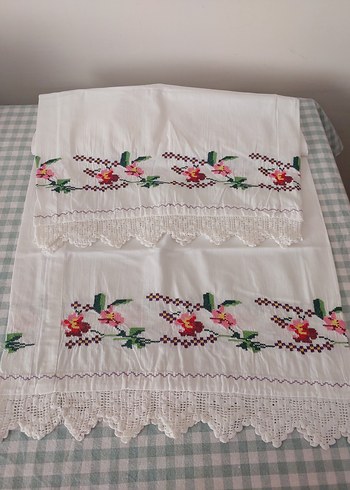 Nakışlı Beyaz yastık kılıfı - Görsel 4