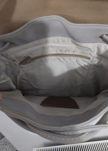 Bej ve Gri Deri Kadın Sırt Çantası - Görsel 3