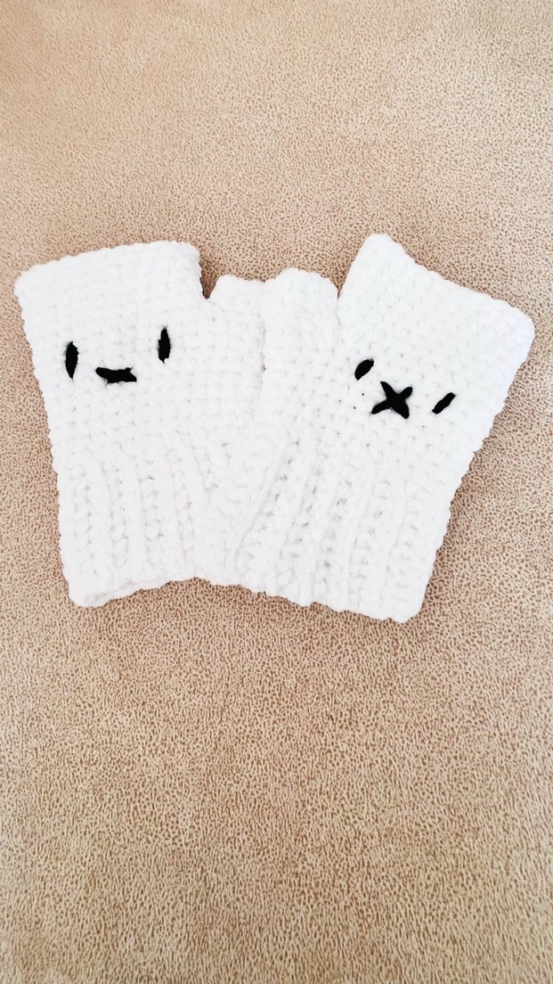 Beyaz Örgü Parmaksız Kadın Eldiveni - Görsel 3