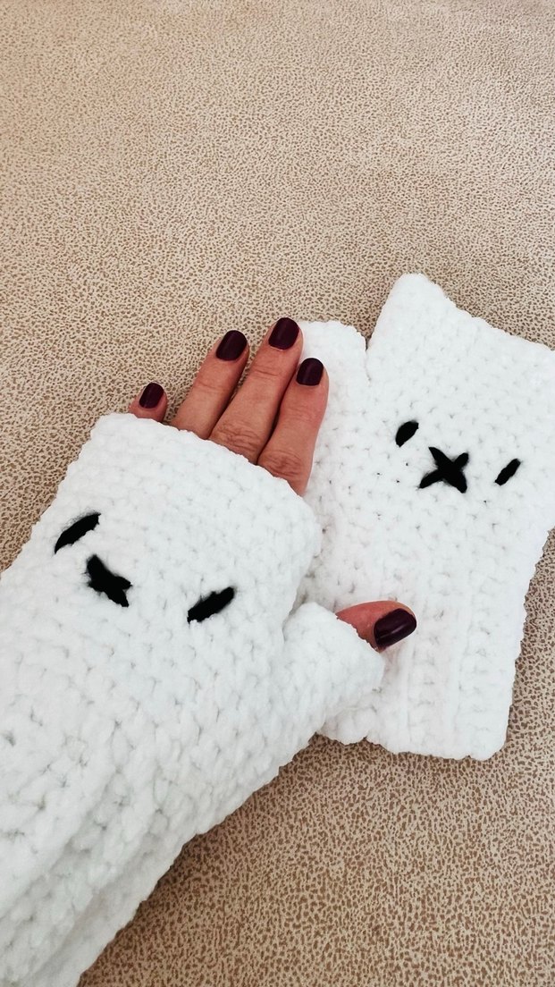 Beyaz Örgü Parmaksız Kadın Eldiveni - Görsel 2