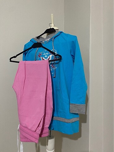 l Beden çeşitli Renk Kapşonlu pijama takımı