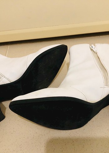 Kadın Beyaz Deri Topuklu Bot LCW - Görsel 4