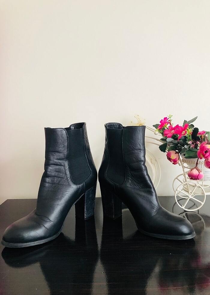 Hotiç siyah topuklu bot - Görsel 2