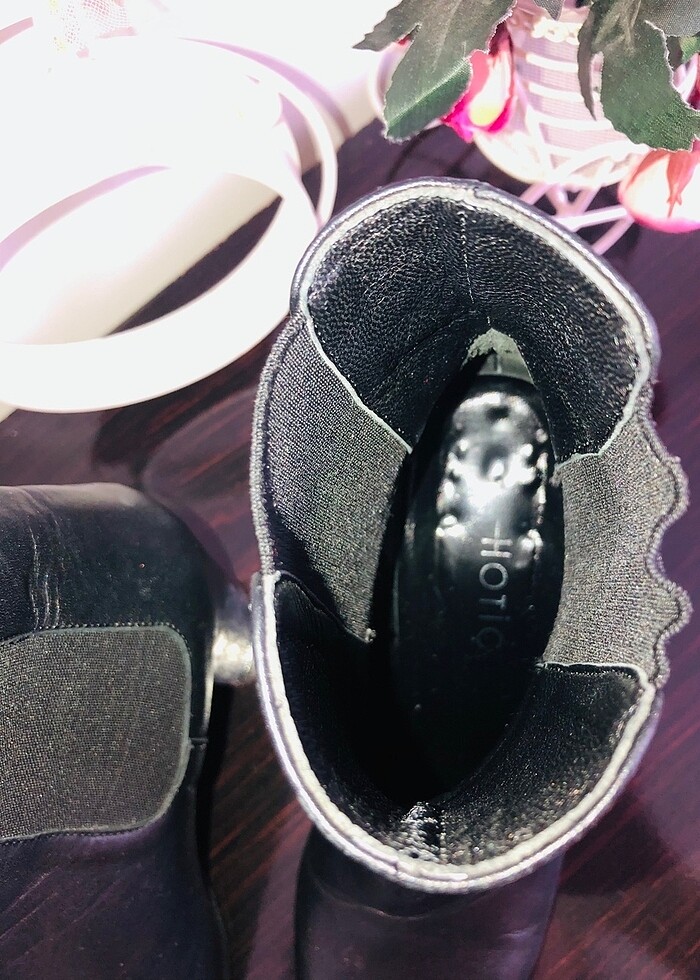 Hotiç siyah topuklu bot - Görsel 3