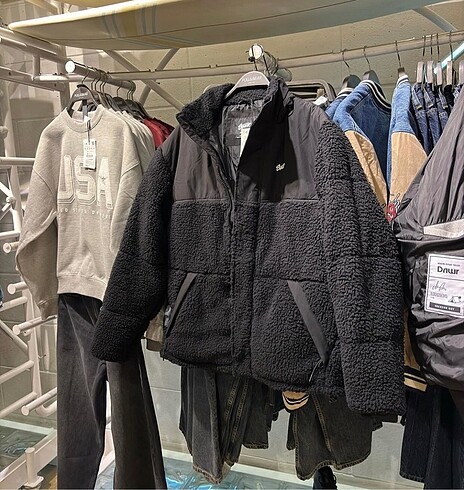 s Beden siyah Renk PULL&BEAR SİYAH PELUŞ MONT