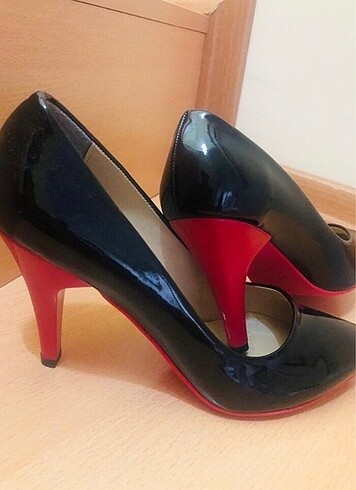 Diğer 37 numara siyah kırmızı Stiletto topuklu bayan bayan?