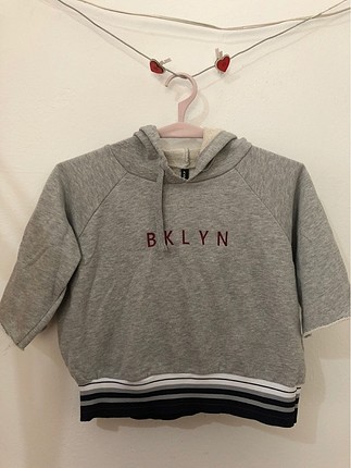 Kapşonlu Crop Sweatshirt