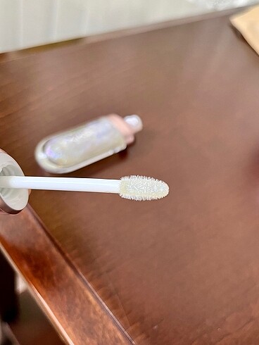 Beden Renk Kiko Hydra Lip Oil 01 Milky Way