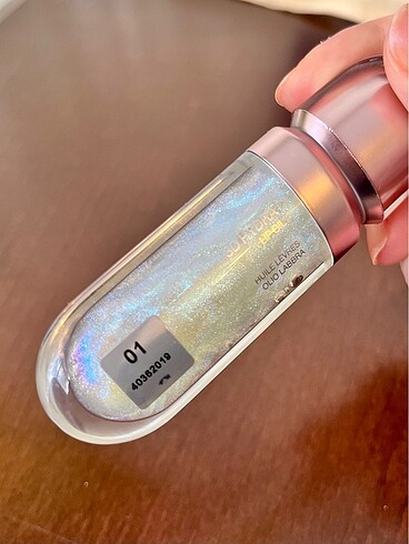 Beden Kiko Hydra Lip Oil 01 Milky Way