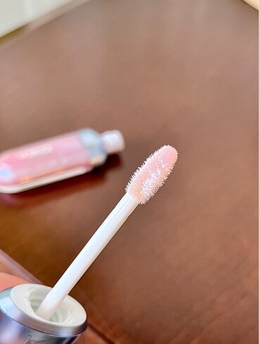 Beden Renk Kiko Hydra Lip Gloss 48 Pink Metaverse