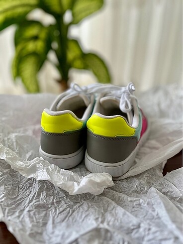 37,5 Beden çeşitli Renk Guess Çok Renkli Sneaker