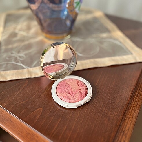 Kiko Luminous Mauve Allık