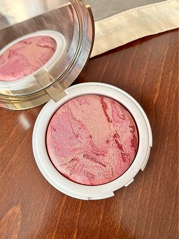  Beden Renk Kiko Luminous Mauve Allık