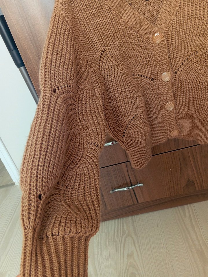 Bej V Yaka Triko Hırka - Görsel 4