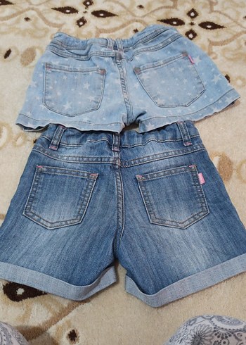 Desenli Düğmeli Kız Kot Şort - Görsel 2