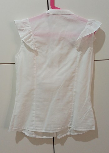 Beyaz Fırfırlı V Yaka Kolsuz Kız Çocuk Gömlek - Görsel 3