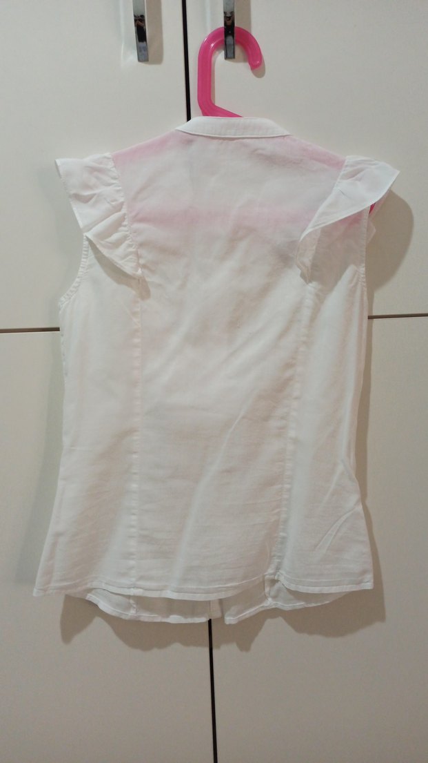 Beyaz Fırfırlı V Yaka Kolsuz Kız Çocuk Gömlek - Görsel 3