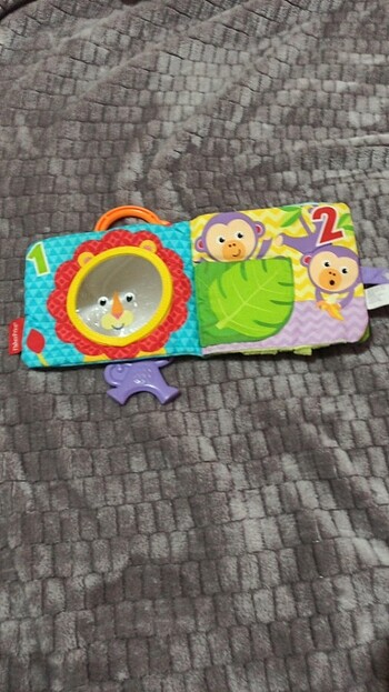 Fisher Price Bebek ses çıkaran kitapçık