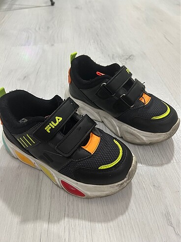 30 Beden Erkek çocuk spor ayakkabı