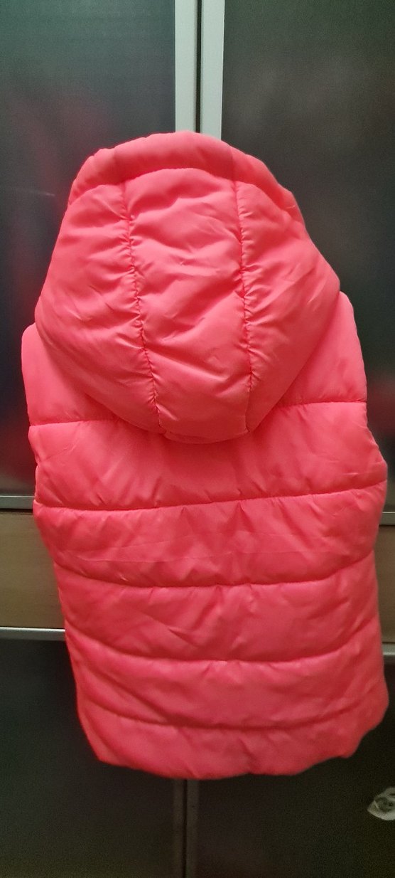 Kız Çocuk Pembe Kapüşonlu Fermuarlı Yelek - Görsel 2