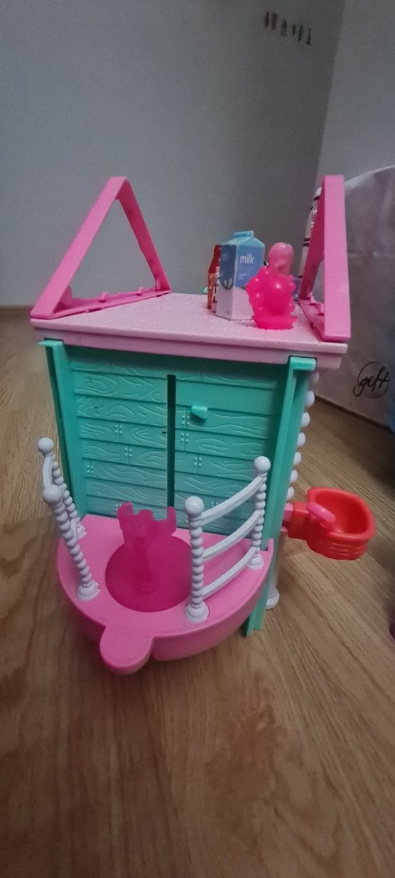 Chelsea evi
Pastel Renkli Bebek Evi ve Oyuncak Bebekler - Görsel 5