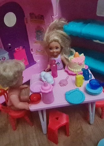 Pastel Pembe Oyuncak Araba ve Karavan Seti
Chelsea karavan - Görsel 3