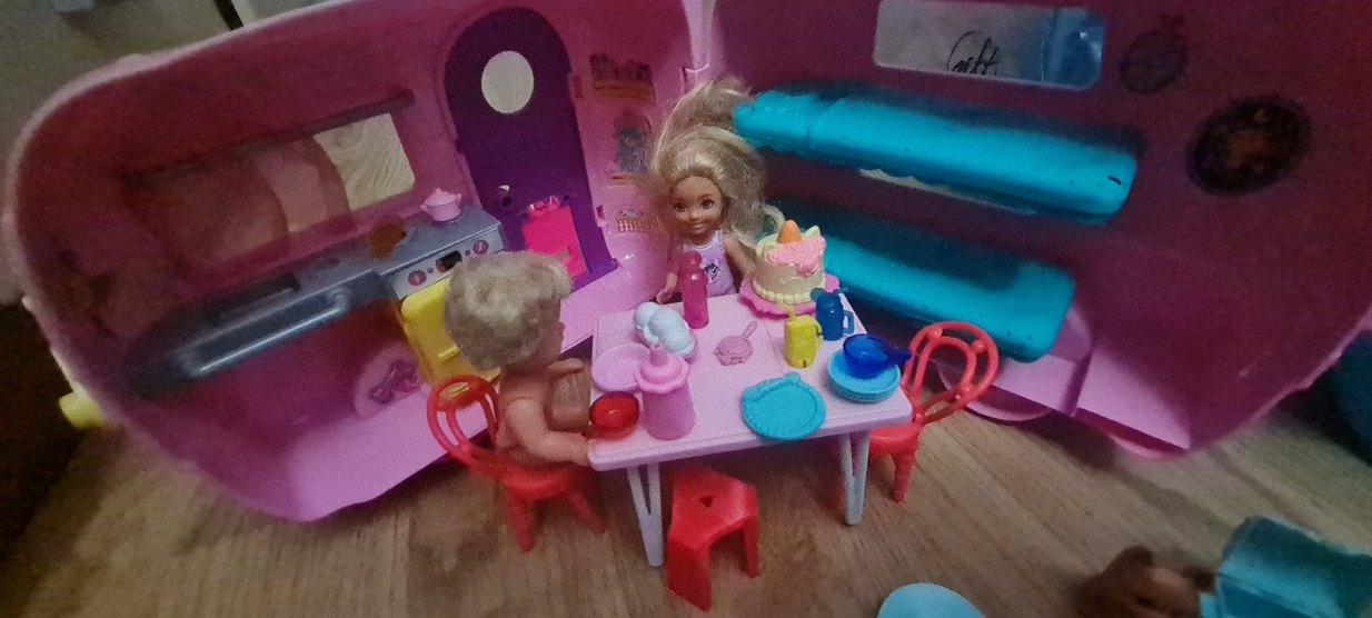 Pastel Pembe Oyuncak Araba ve Karavan Seti
Chelsea karavan - Görsel 3