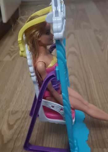 Barbie Pastel Renkli Oyuncak Bebek ve Salıncak - Görsel 3