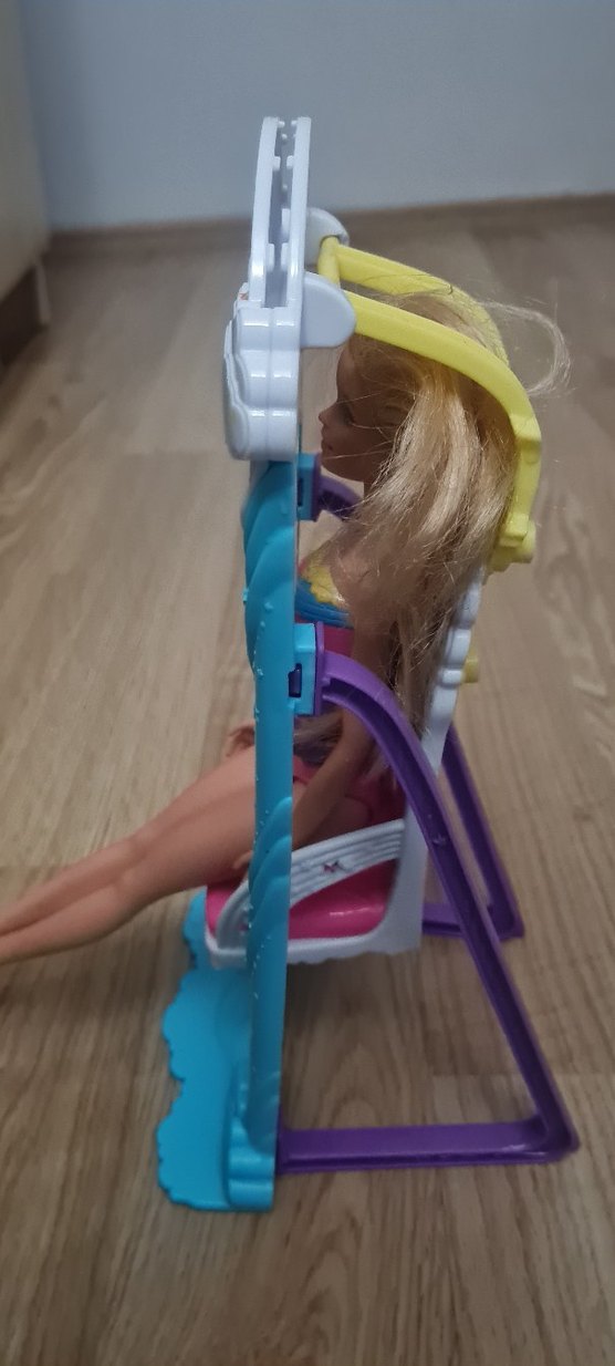 Barbie Pastel Renkli Oyuncak Bebek ve Salıncak - Görsel 4