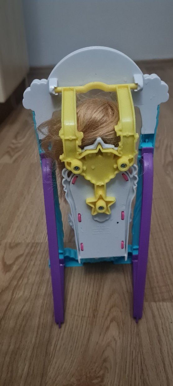 Barbie Pastel Renkli Oyuncak Bebek ve Salıncak - Görsel 2