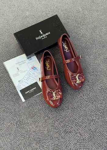 Yves Saint Laurent 39