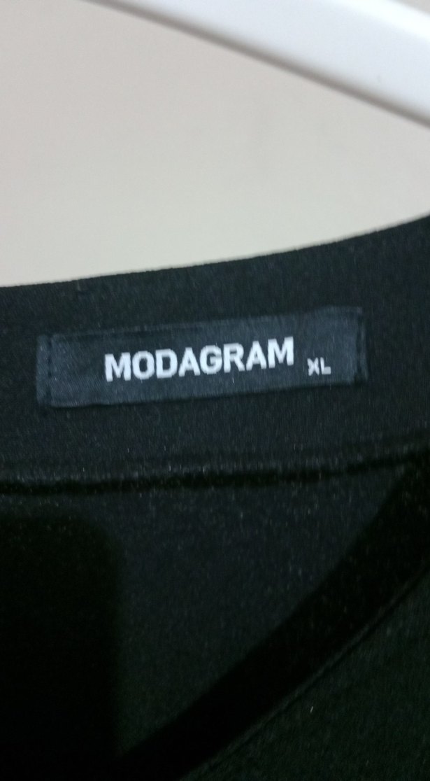 Siyah V Yaka Uzun Kollu Midi Tunik - Görsel 4