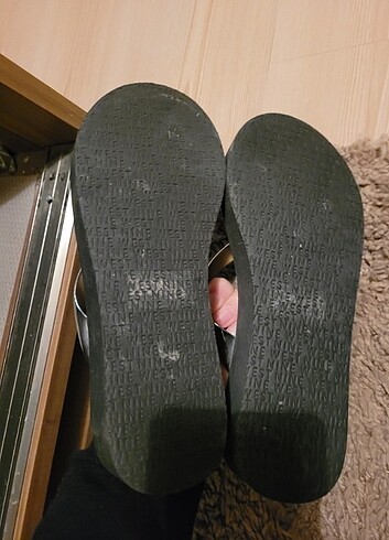 37 Beden Ninewest sandalet