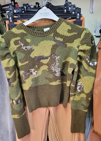 Zara Zara kamuflaj kazak
