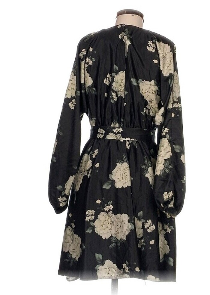 Saten elbise - Görsel 2