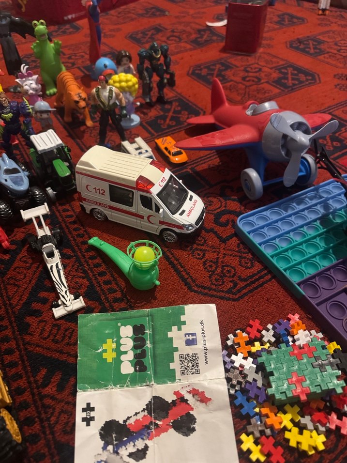 Renkli Lego ve Oyuncak Figür Seti - Görsel 5
