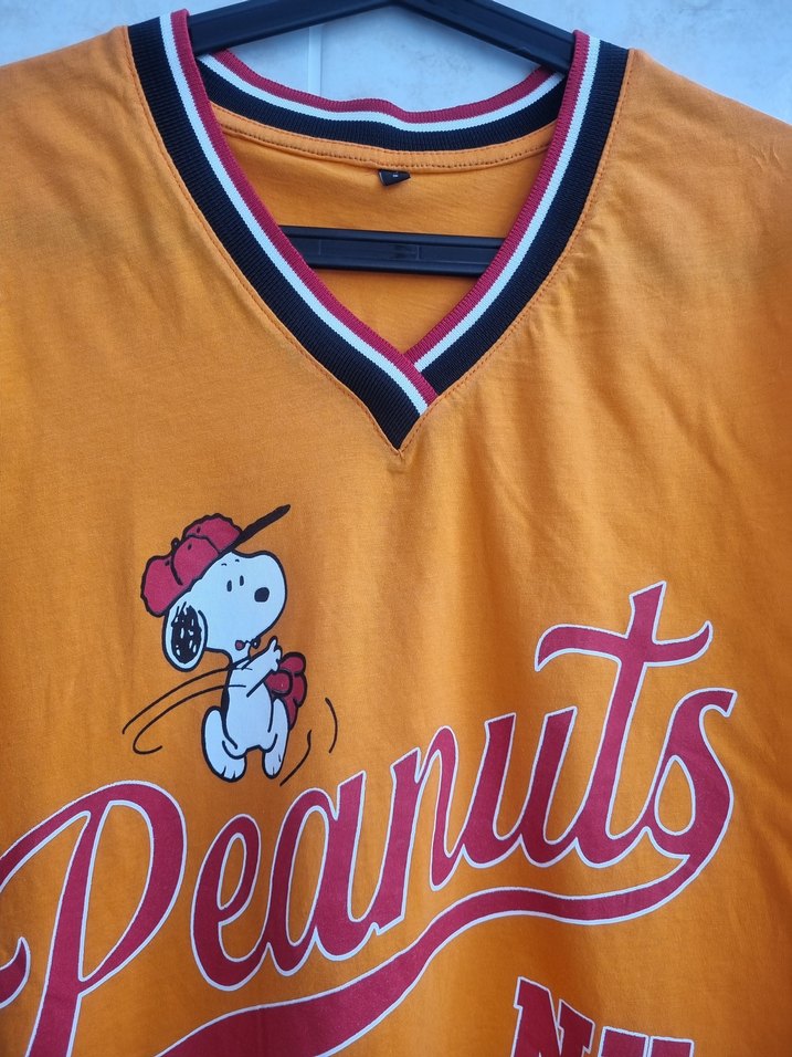 v yaka tshirt S beden - Görsel 2