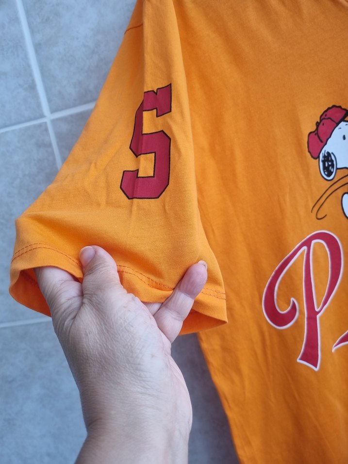 v yaka tshirt S beden - Görsel 3