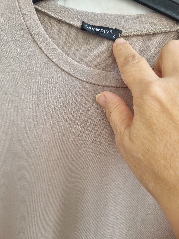 AFRODİT Tshirt L beden - Görsel 2