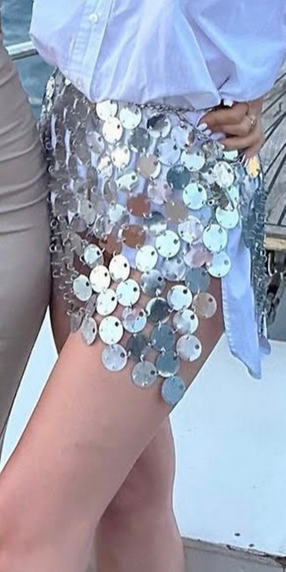 Parlak Pullu Puantiyeli Mini Etek - Görsel 3