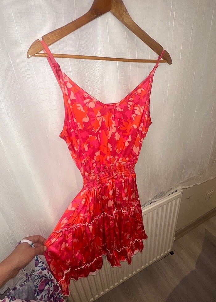 Çeşitli elbiseler - Görsel 5