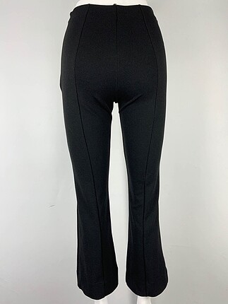 H&M H&M Kumaş Pantolon %70 İndirimli.