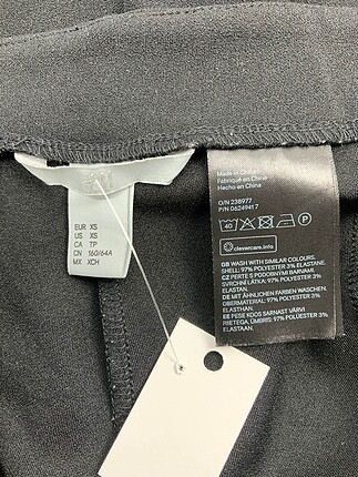 xs Beden H&M Kumaş Pantolon %70 İndirimli.