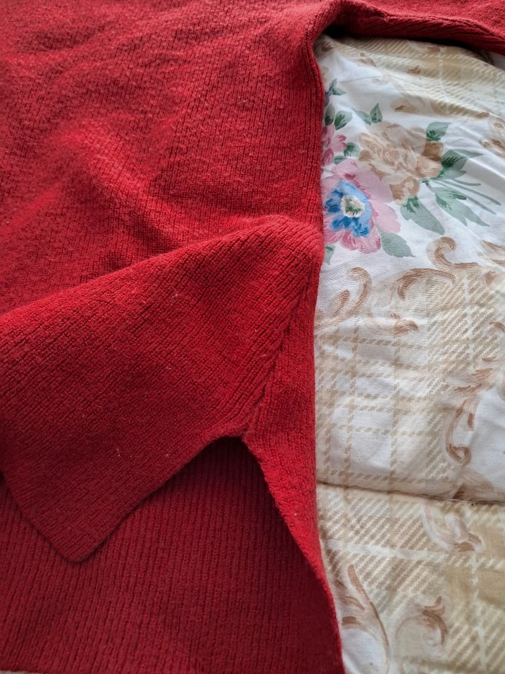 Kırmızı V Yakalı Kadın Triko Kazak - Görsel 4