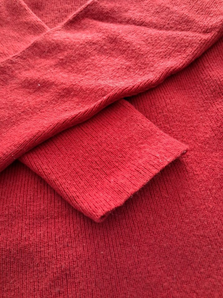 Kırmızı V Yakalı Kadın Triko Kazak - Görsel 5